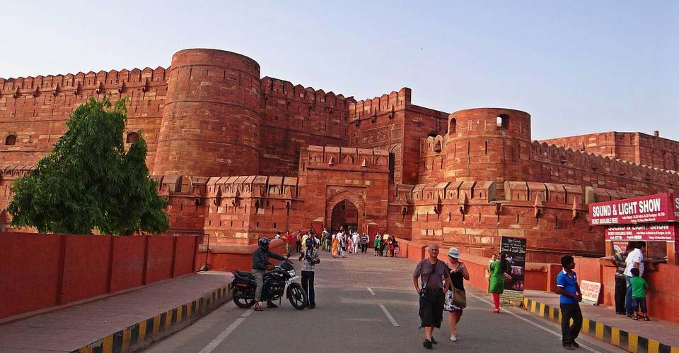 Same Day Agra Fort By Car